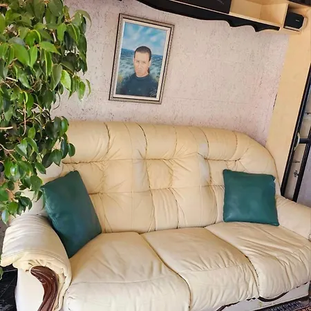 хоризонт Appartamento Nesebar